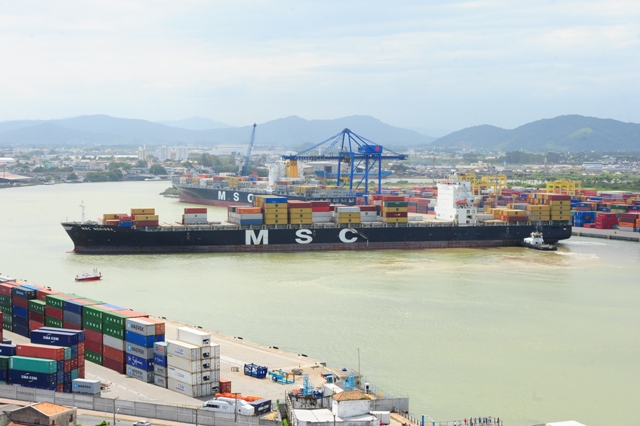 Complexo Portuário de Itajaí e Navegantes ultrapassa marca de 1,4 milhão de TEUs movimentados em 2020